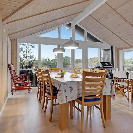 Сasa de vacaciones 4 Bedroom Stunning In Ribe