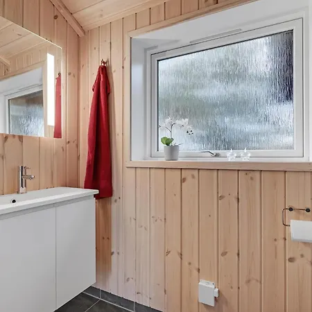 4 Bedroom Stunning In Σπίτι διακοπών Ribe